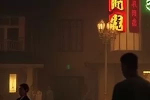 小钢炮剃须刀七日评封面，金属机身与充电底座